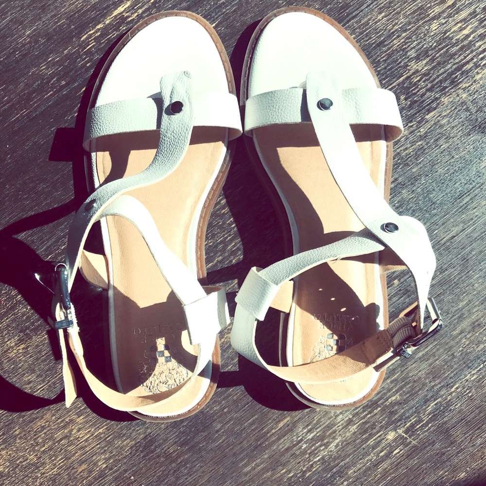 🔷White Big Girls (Sz 3) Vince Camuto Sandals🔷